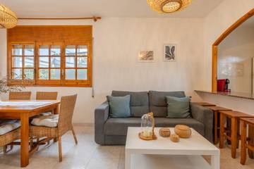 Maison De Vacances pour 8 Personnes dans Terres de l'Èbre, Costa Dorada, Photo 2