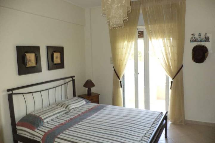 Gîte pour 4 personnes, avec jardin et balcon dans Anavissos - 4