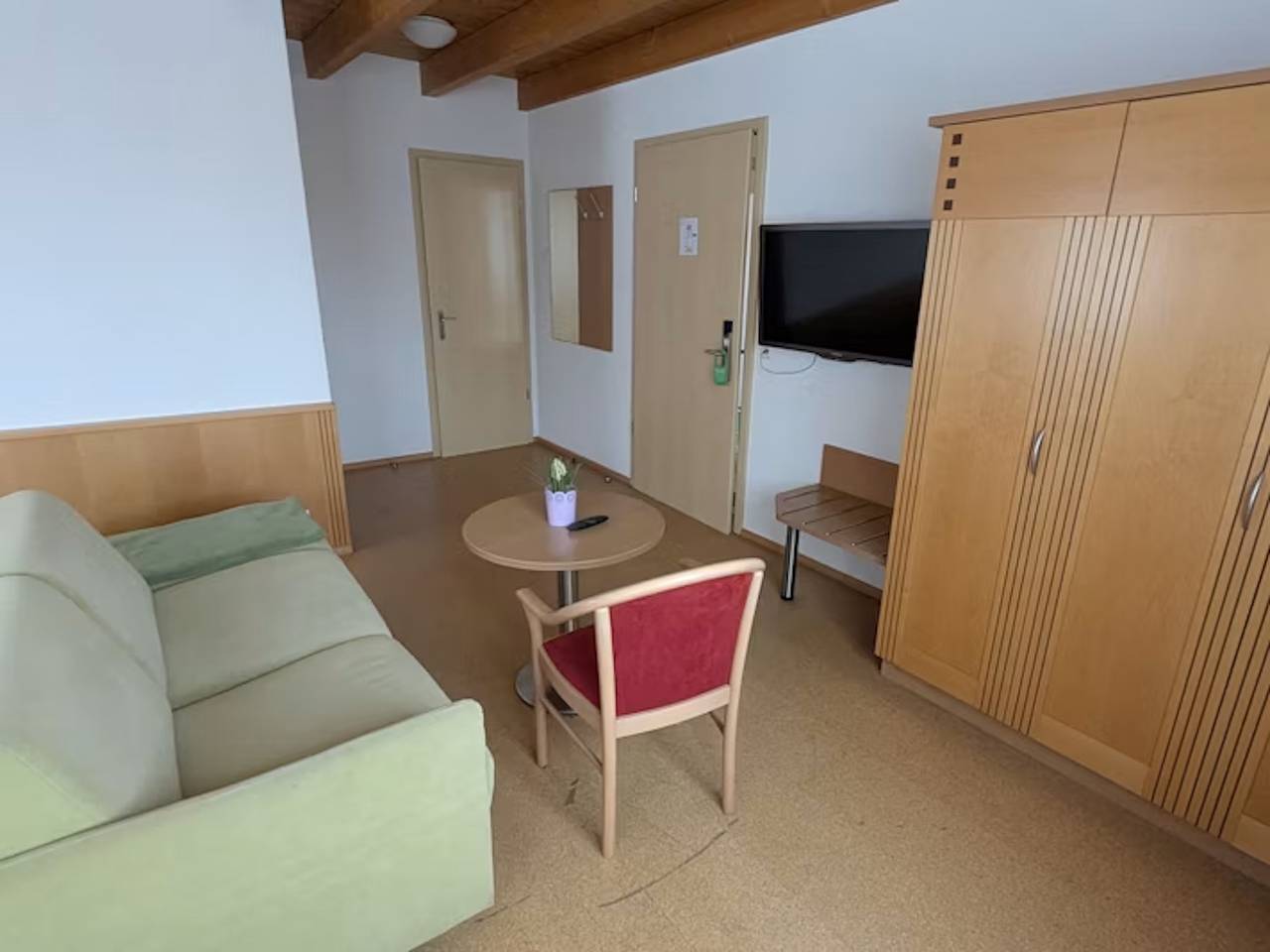 Steakhüsli Hotel - Restaurant - Familienzimmer mit Küche in Schopfheim, Südschwarzwald