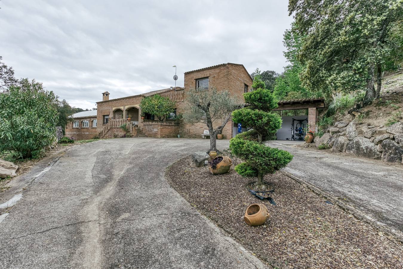 Chalet „Casa Nadia“ mit Bergblick, privatem Innenpool und Wlan in Santa Cristina d'Aro, Costa Brava