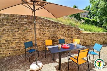 Gîte pour 6 personnes, avec terrasse à Chabrillan