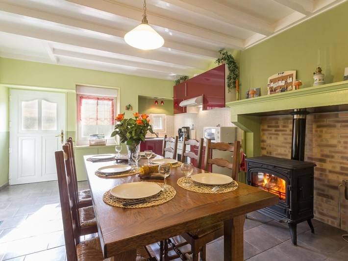 Renoviertes Ferienhaus mit Garten und Familienaktivitäten in Auxois in La Roche-Vanneau, Montbard und Umgebung