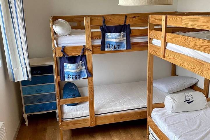 Location de vacances pour 8 personnes, avec terrasse ainsi que jardin et jacuzzi, animaux acceptés dans Plage Kermor - 4