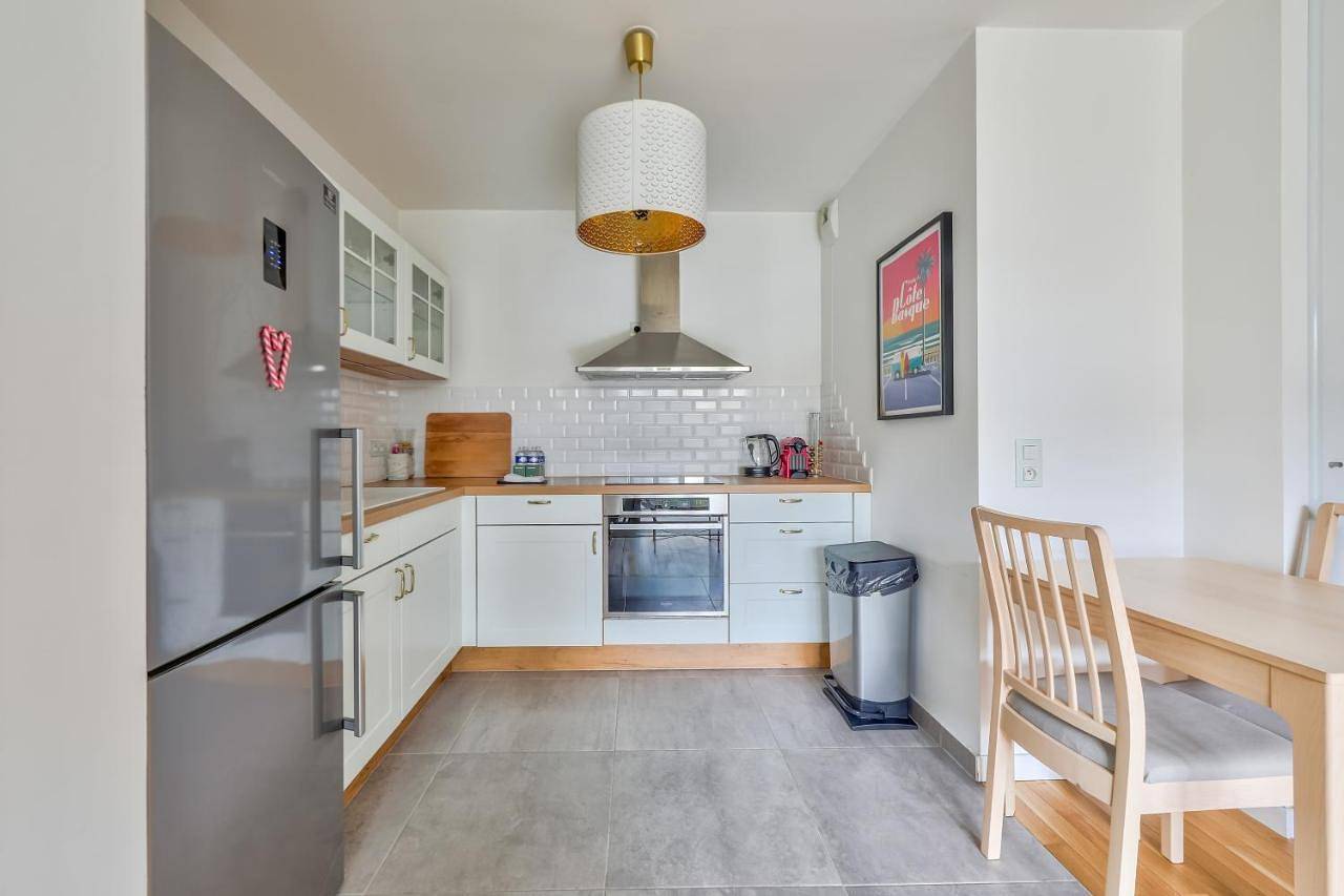 Appartement entier, Nice 1Br flat with lovely terrace and parking in Rueil-Malmaison, Hauts-de-Seine