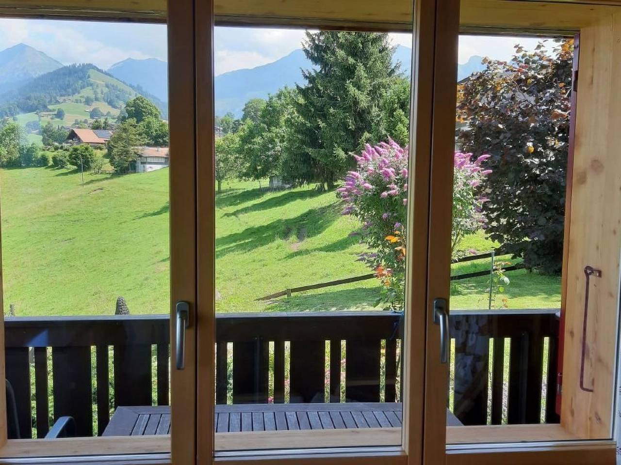 Chalet Rosenthaler in Aeschi bei Spiez, Thunersee