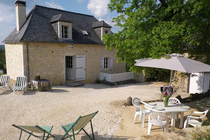 Location de vacances pour 5 personnes, avec Terrasse et Jardin à Borrèze