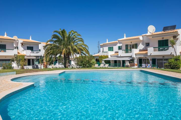 Villa pour 6 personnes, avec Balcon ainsi que Jardin et Bassin pour enfant