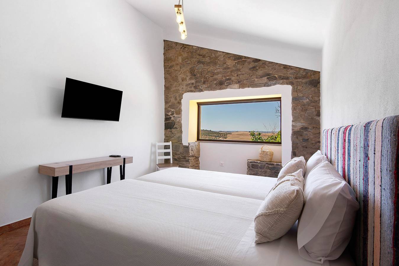 Casa de campo 'Casas Do Monte I - T2' con vistas a la montaña, Wi-Fi y aire acondicionado in Mértola, Beja Distrikt