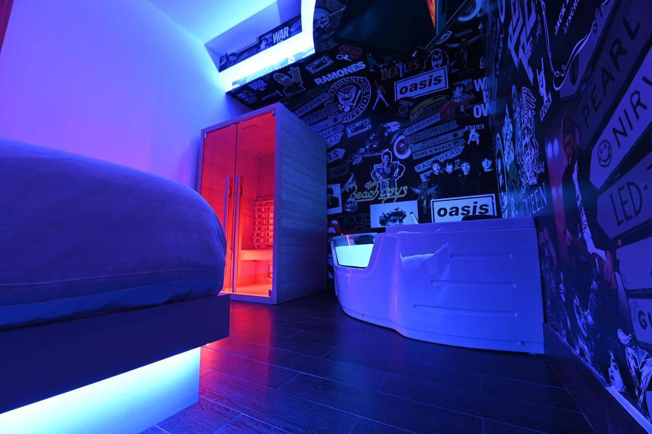 Queen Suite with Spa Bath in Giffoni Valle Piana, Costa tirrenica Campania