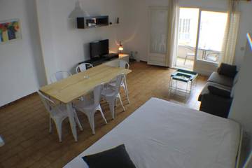 Gîte pour 6 Personnes dans Roses Centre, Roses, Photo 3