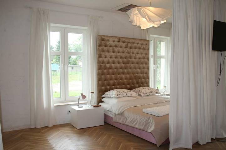 Casa, risalente XIX secolo, con il giardino, sauna e jacuzzi, vecchio villaggio polacco in Zatoka Gdańska
