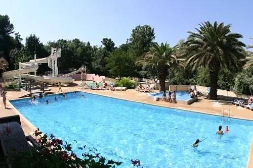 Camping für 5 Personen, mit Terrasse und Pool in Hyeres - 4