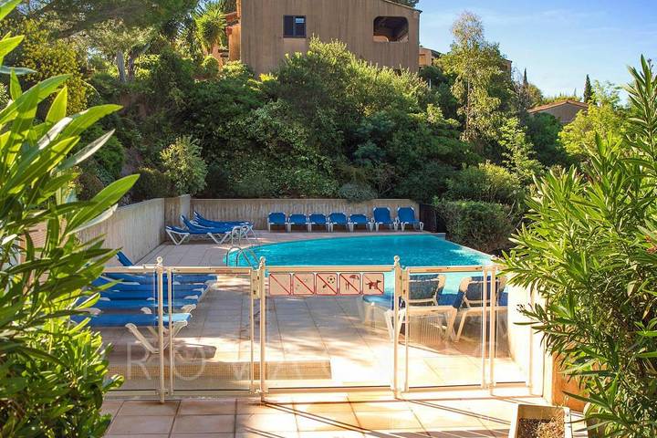 Ferienhaus für 4 Personen, mit Balkon/Terrasse und Pool in Théoule-sur-Mer - 4