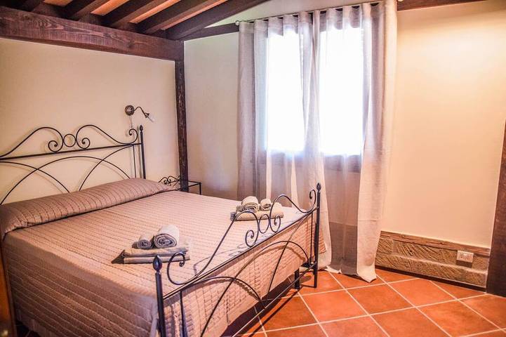 House with private pool and air conditioning in Borghetto, Gradoli