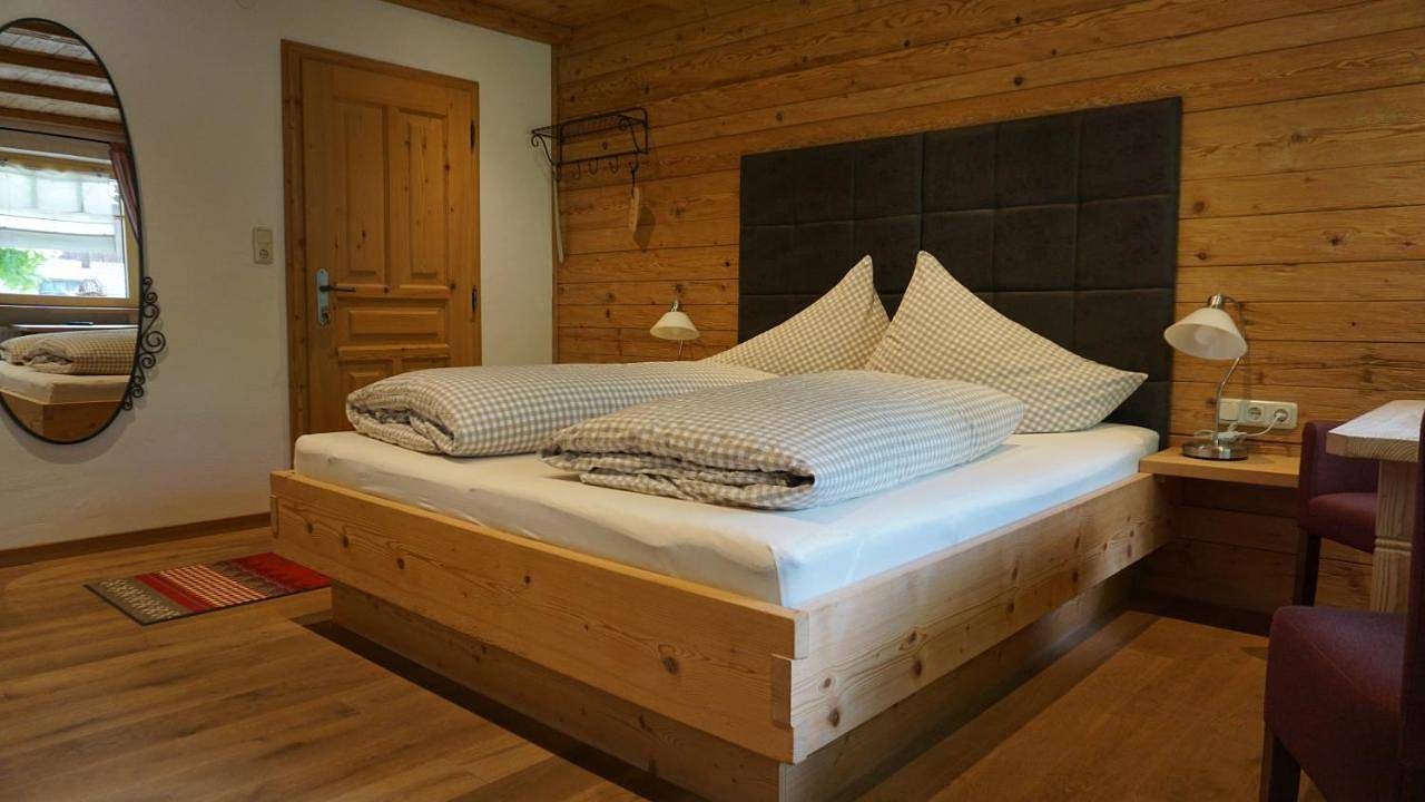 Budget Twin Room in Lechtaler Alpen, Bach