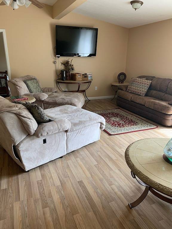 * Übersehen, Reiseziel: Fun Times für Bootfahren und Golf garantiert in Lake Monroe