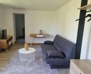 Gîte pour 2 personnes, avec vue ainsi que terrasse et jardin à Ouzouer-sur-Loire