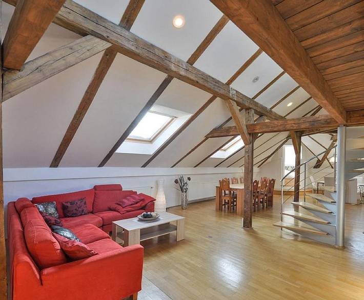 Ferienhaus für 9 Personen, mit Balkon und Pool in Prag