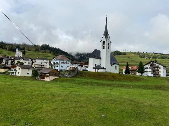 Ferienwohnung für 6 Personen, mit Balkon und Garten in Surses