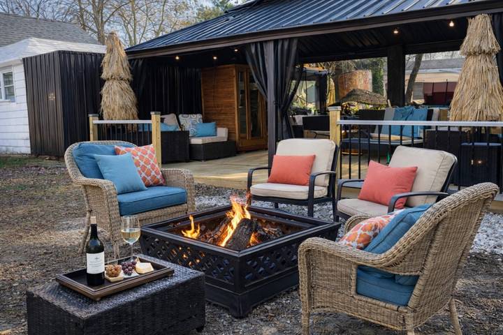 Blue Rm De with Spa Access in Dover (DE), Delaware
