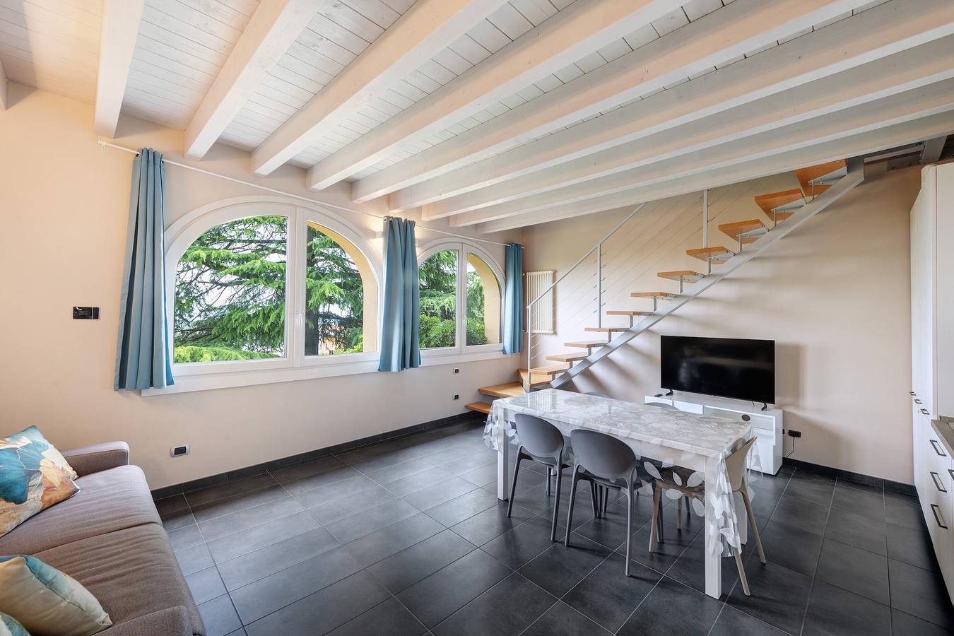Ganze Wohnung, Apartment 'Olaf' mit Seeblick, Wlan und Klimaanlage in Polpenazze del Garda, Gardasee-Berge