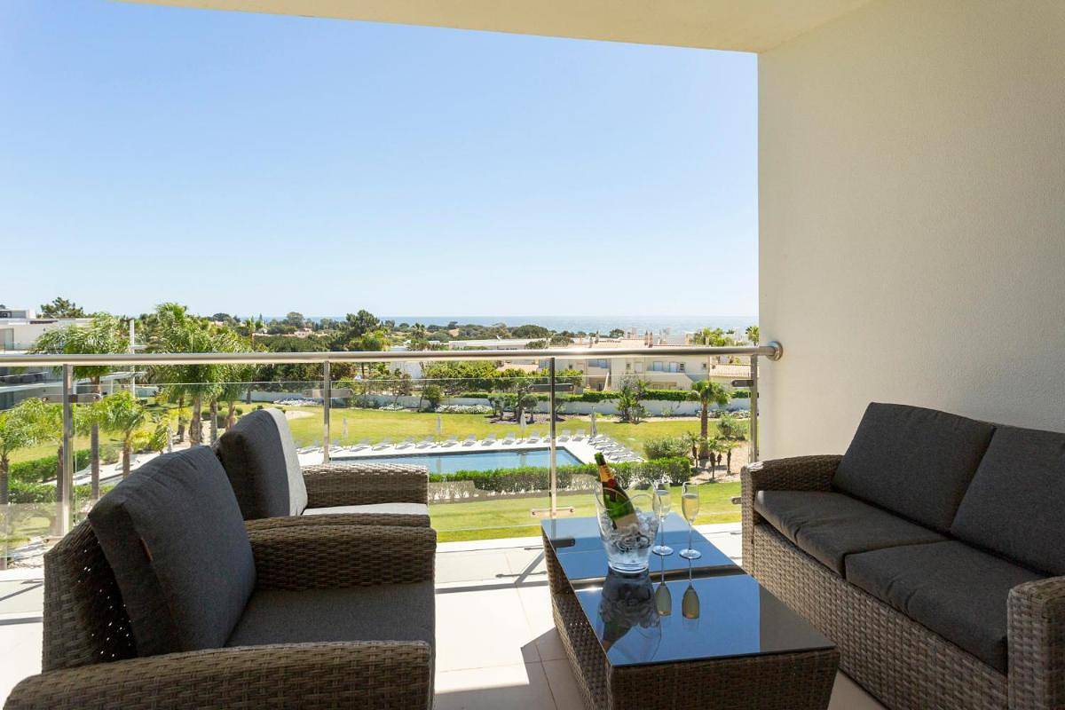 Entire apartment, Snazzy Varandas do Castelo One Bedroom Apartment with Sea View sleeps 2persons in Albufeira, Faro District