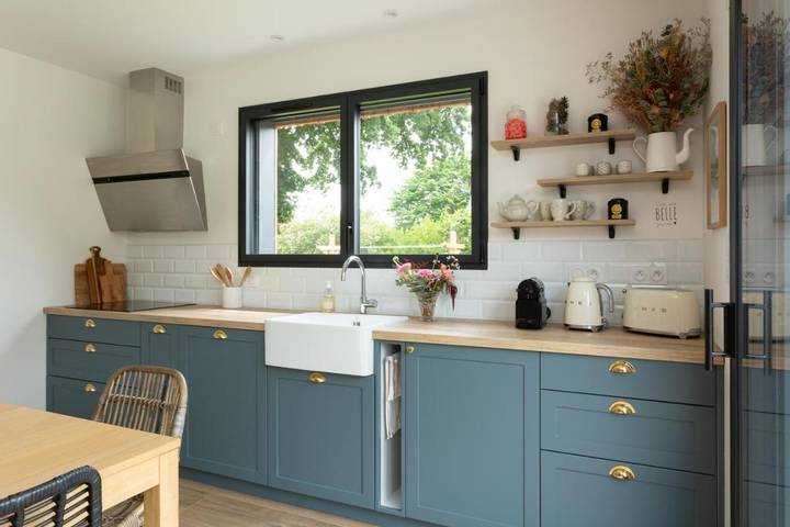 Location de vacances pour 9 personnes, avec piscine ainsi que vue et jardin dans Plan D Eau De La Cantache - 4