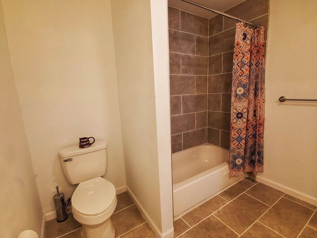 Lakefront, Pets, Boats, Deck, Turf, Sandbox, Firepit,Games, Poconos, Pooltable in Blakeslee, Monroe County (PA)