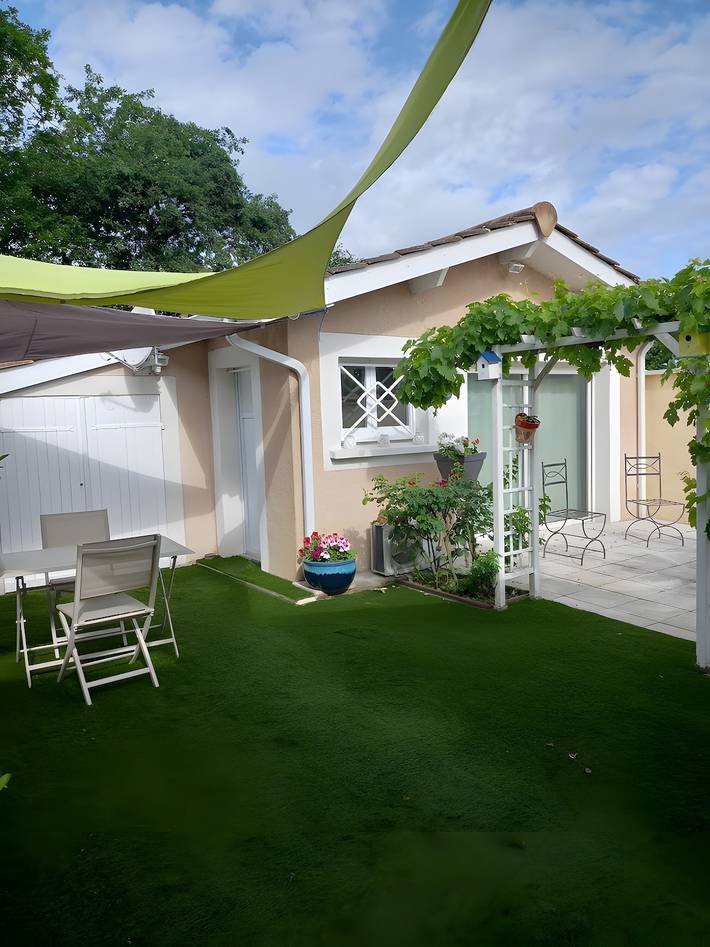 Chambre d’hôte pour 2 personnes, avec jardin en Gironde