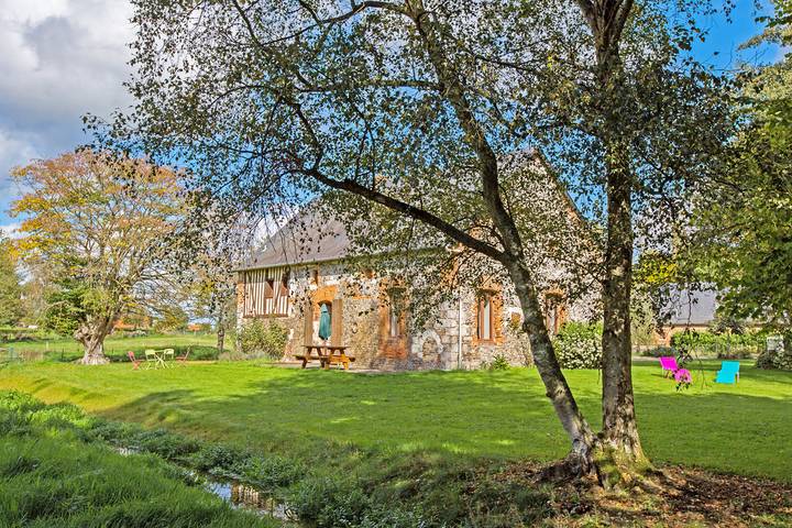 Gîte pour 6 personnes, avec Terrasse et Jardin