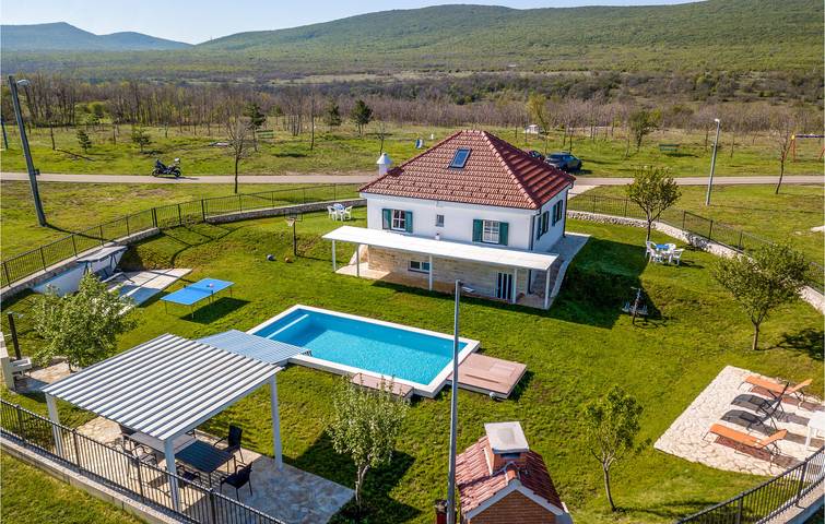 Ferienhaus für 6 Personen, mit Pool und Terrasse, mit Haustier - 1