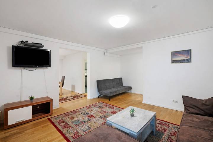 Ganze Wohnung, Ferienwohnung 'Aldars 15' mit Wi-Fi und Klimaanlage in München Ludwigsvorstadt, München