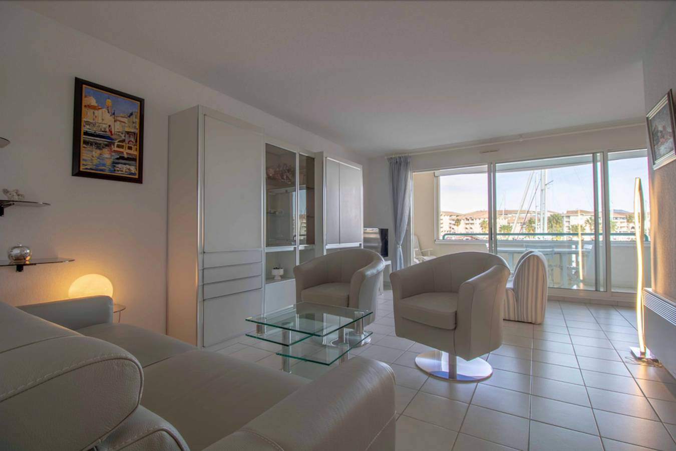 Appartement entier, Appartement Avec Balcon Et Vue Sur Le Port. in Fréjus Plage, Fréjus