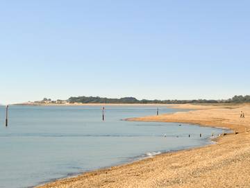Log Cabin for 6 People in West Sussex, England, Photo 2