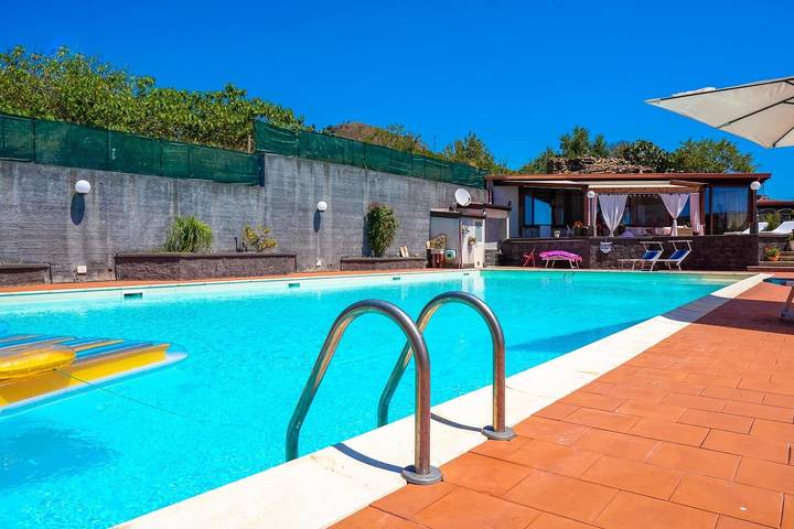 Ferienhaus für 10 Personen, mit Ausblick und Garten in Italien - 4