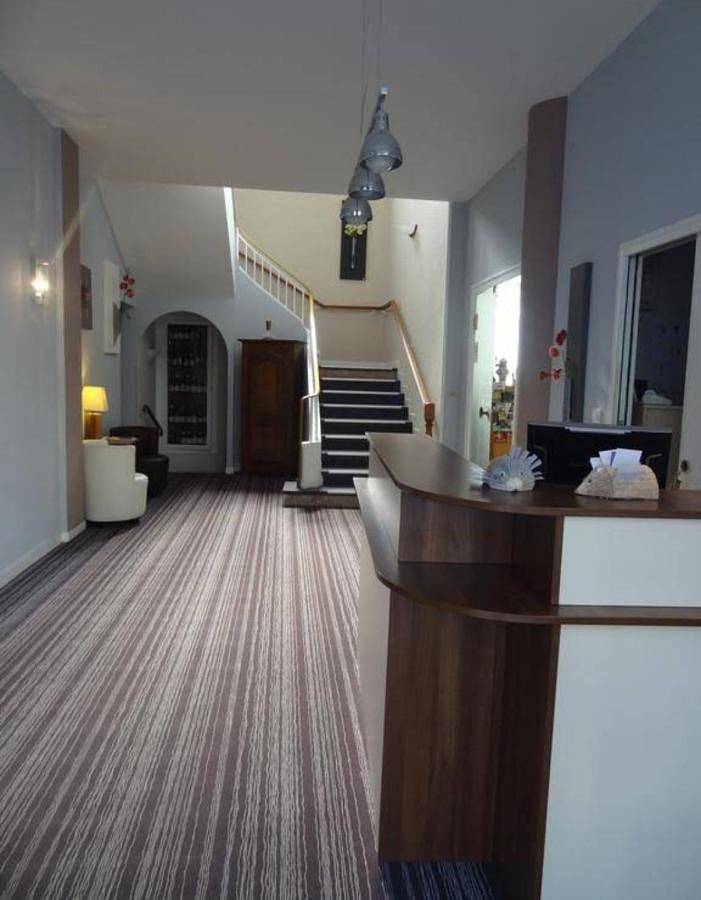 Hôtel pour 38 personnes, avec vue à Saint-Chamond - 3