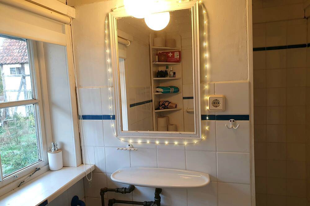 Historic half-timbered house, sauna, natural garden, fitness, movie theater, view  in Detmold, Distrito de Lippe