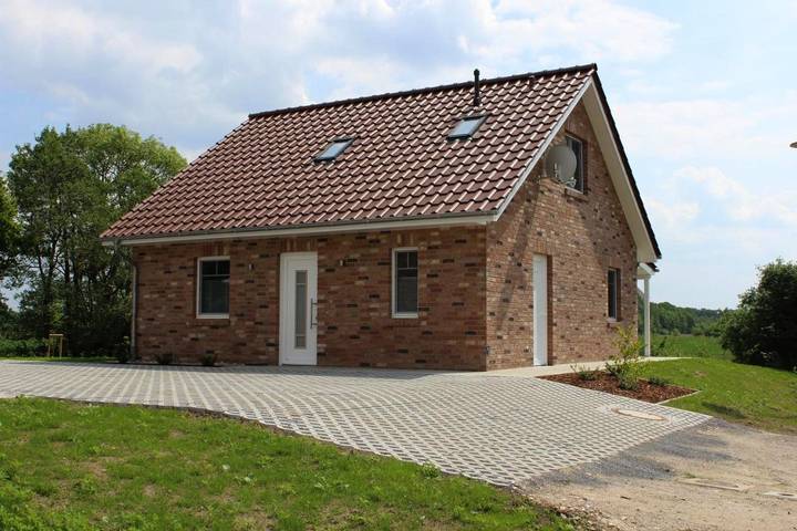 Ferienhaus für 8 Personen, mit Terrasse und Garten sowie Ausblick