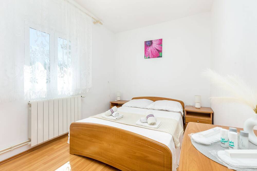 Family friendly house with a swimming pool Pozorac, Trogir (K-22648) in Marina, Condado de Split-Dalmácia