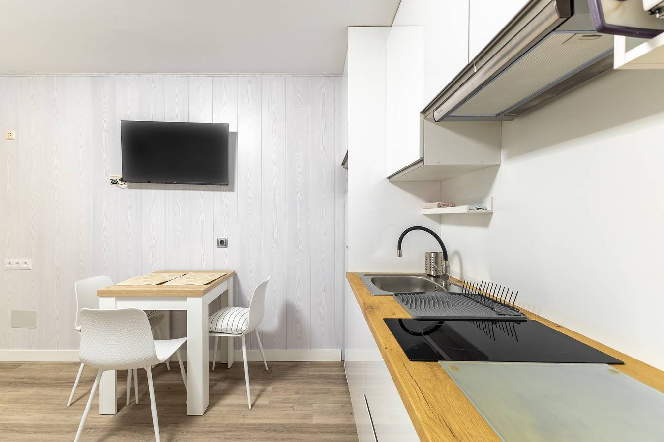 Ferienhaus 'Loft Relajante Est Esquí La Pinilla' mit Bergblick & Gemeinschaftsgarten in La Pinilla, Cerezo de Arriba