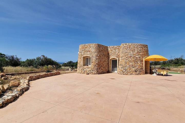 Gîte pour 5 personnes, avec Balcon et Jardin à Gallipoli