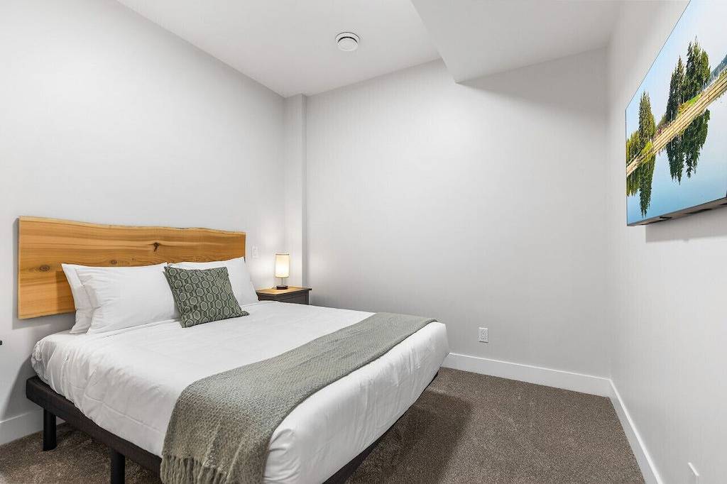 3-bedroom Daily Monthly Rates Available Unit 5 in Parksville, Regional District of Nanaimo