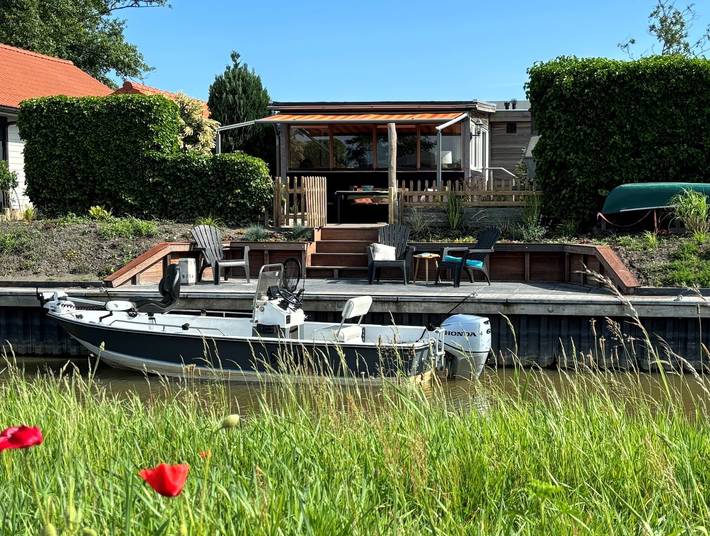 Chalet für 4 Personen, mit Balkon/Terrasse und Garten in Anjum