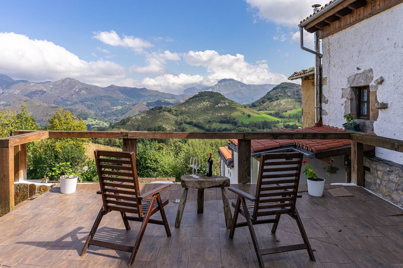 Ferienhaus 'La Terraza De Onís' mit Bergblick, privater Terrasse und Wlan in Onís, Nationalpark Picos de Europa