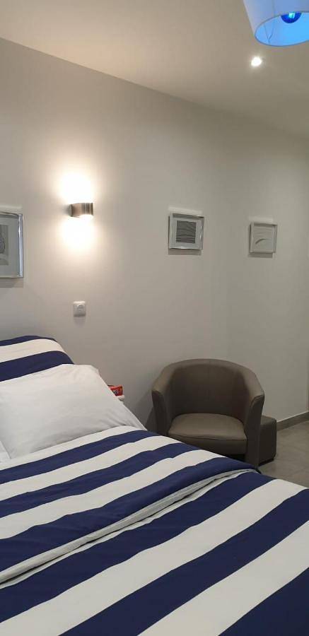Appartement entier, Dominicaine Sud, Studio meublé in Amilly, Région de Montargis