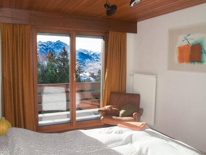Location de vacances pour 16 personnes, avec Balcon et Terrasse ainsi que Jardin et Vue sur le lac à Aeschi bei Spiez - 3
