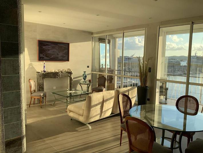 Gîte pour 4 personnes, avec vue et terrasse dans Port De Toulon - 3