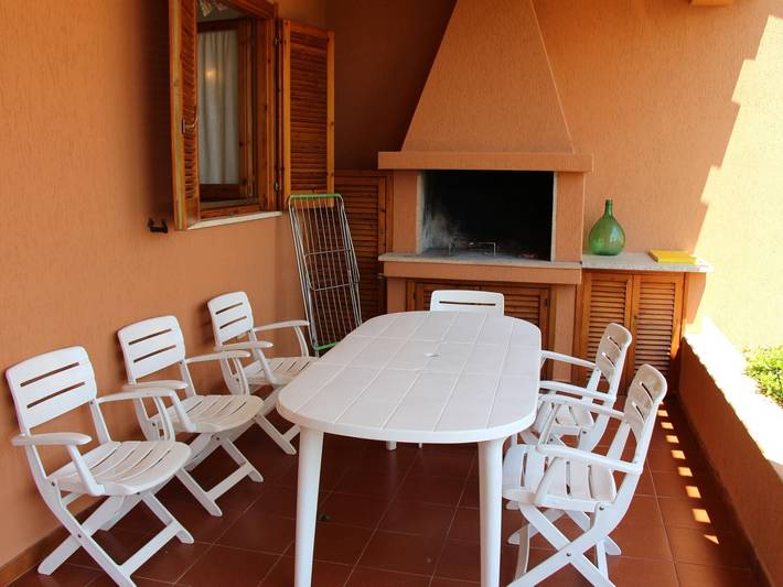 Gîte pour 6 personnes, avec jardin et balcon, adapté aux familles à Muravera - 3