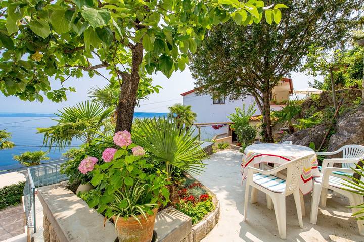 Ferienwohnung für 4 Personen, mit Balkon/Terrasse in Moscenicka Draga