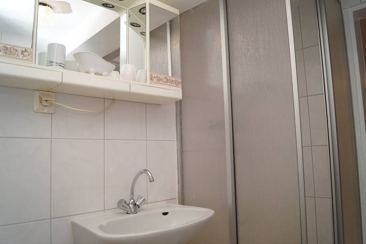 Appartement entier, Appartement "Alte Schule" avec jardin partagé et Wi-Fi in Bad Wildungen, Arrondissement de Waldeck-Frankenberg